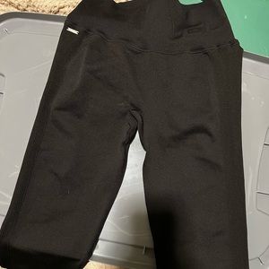 ECHT Arise Scrunch Leggings